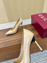 Bombshell Pumps
