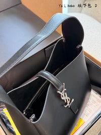 Le 5 À 7 Hobo Bag