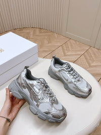 Wmns Chrono Sneakers