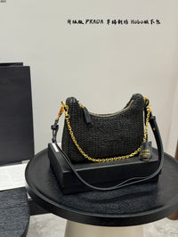Re-Edition Crochet Shoulder Bag