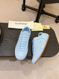 Knight Runner Sneakers