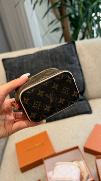 Micro Vanity Case