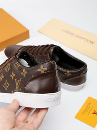 Low Top Sneakers