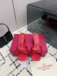 26S Garavani Annet Mules