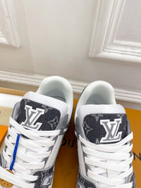 Logo Trainers Grey