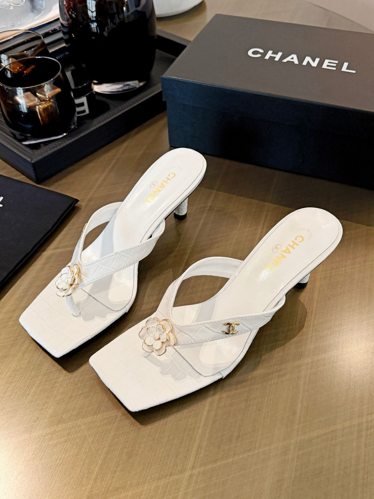 Camellia Thong Mules