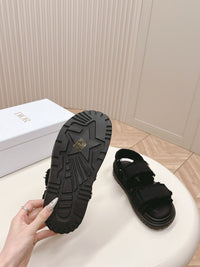 Dioract Sandals
