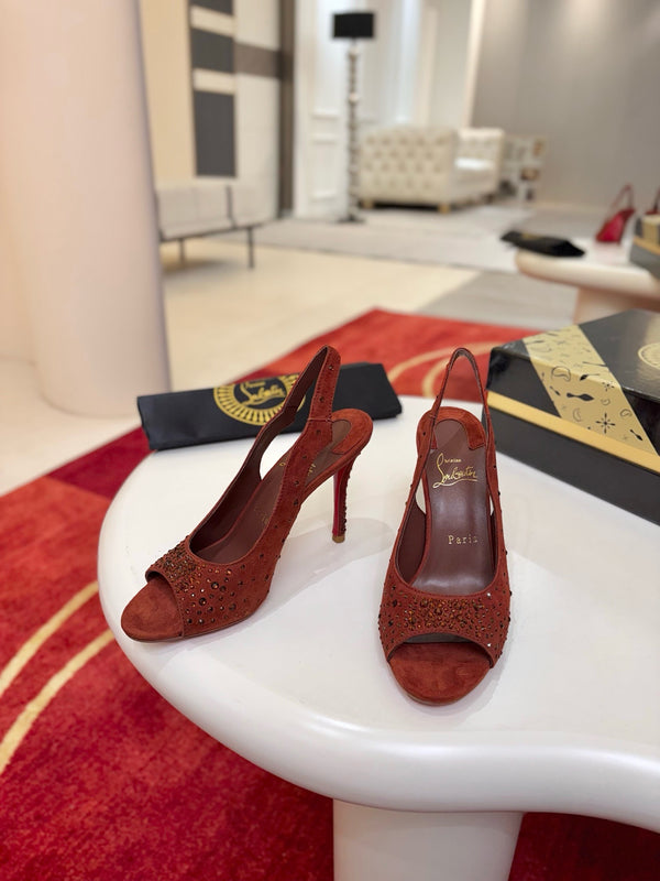 Degrachick Suede Sandals
