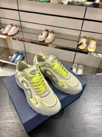B30 Sneakers