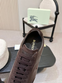 Knight Runner Sneakers