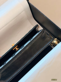 Wallet on Chain Gold Ball