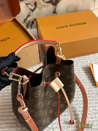 BB Bucket Bag