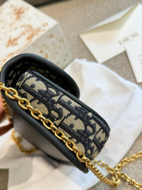 Médaillon Flap Bag