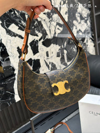 Ava Triomphe Shoulder Bag
