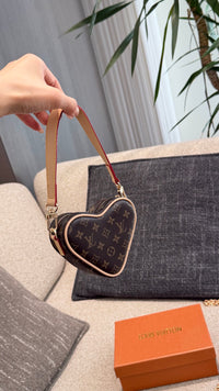 Coeur Mini Heart Bag