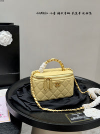 25B Vanity Case with Chain