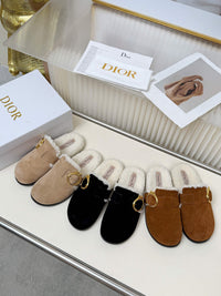 Médaillon Buckle Mules