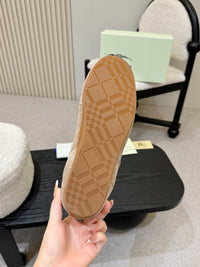 Knight Runner Sneakers