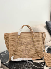 Deauville Tote in Beige Raffia