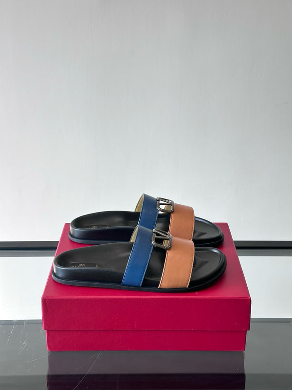 Garavani VLogo Calf Leather Slides