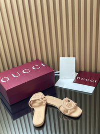 Interlocking G Slide Sandals