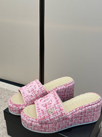 26K Platform Slides