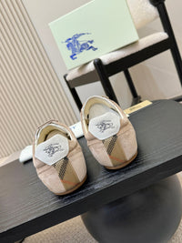 Knight Runner Sneakers