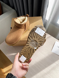 Classic Ultra Mini Boots
