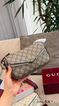 Ophidia Pochette