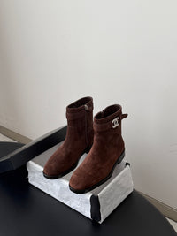 26K Suede Boots