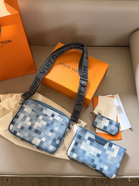 District PM Messenger Bag