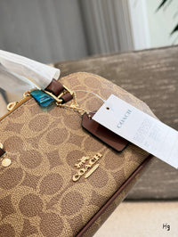 Katy Satchel