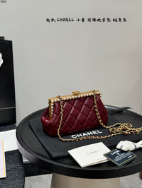 Métiers d'Art Clutch