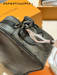 Nil Messenger Bag