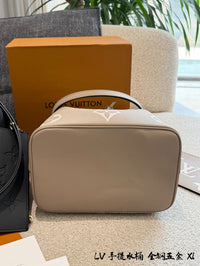 Néonoé Bucket Bag