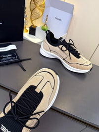 Logo Sneakers
