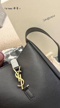 Le 5 À 7 Hobo Bag