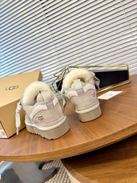 Lowmel Sneakers