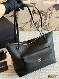 Large Pocket Tote