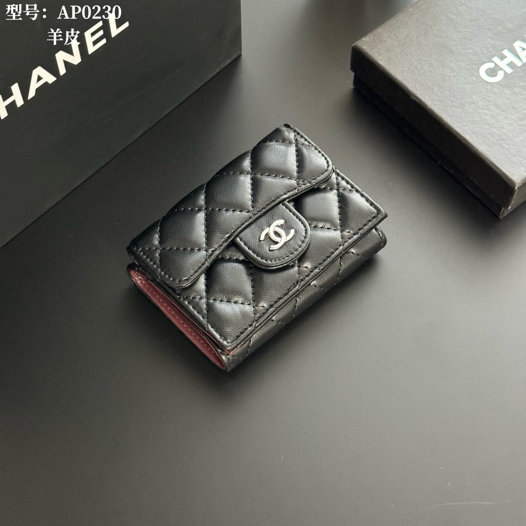 Small Flap Wallet