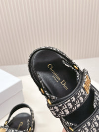 Dioract Sandals
