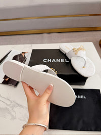 Bow Thong Sandals