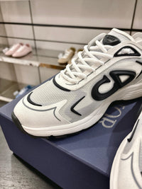 B30 Sneakers