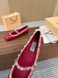 Garavani Mary Jane Rockstud Ballerinas