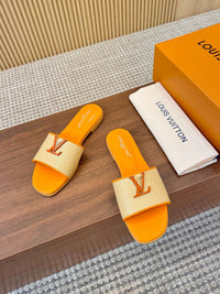 Capri Flat Mules