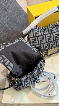 Baguette Soft Bag