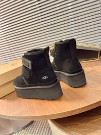 Neumel Platform Boots