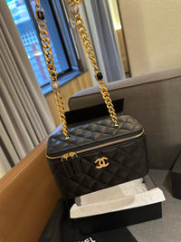 Vanity Case with Chain