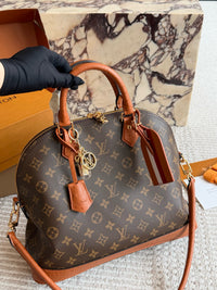 Alma Soft MM Celebration Bag
