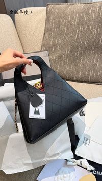 26A Chic Lady Shopping Bag